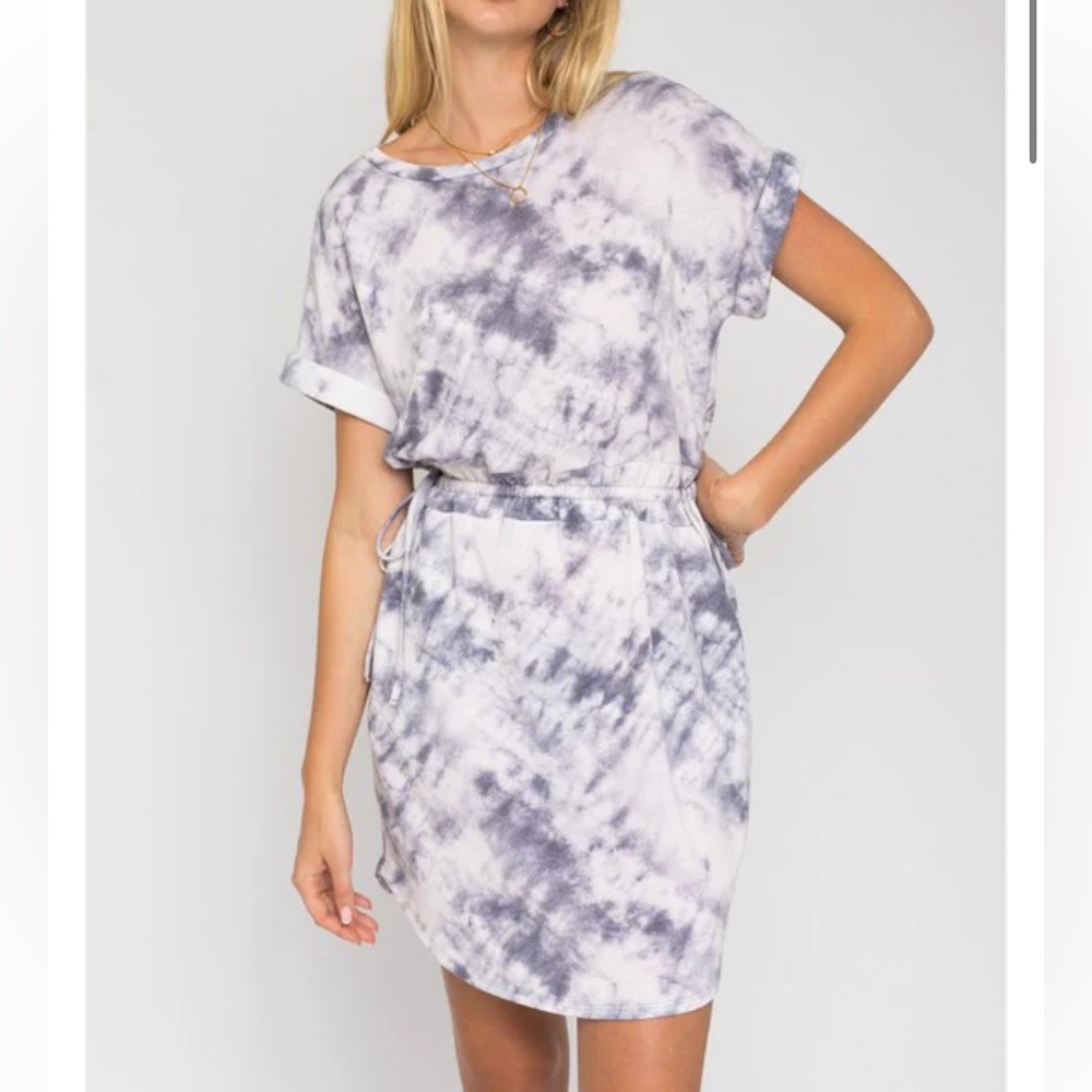 Gilli brand- SHORT DOLMAN, ROLL UP SLEEVE, SIDE TIE WAIST DRESS (new with tags)